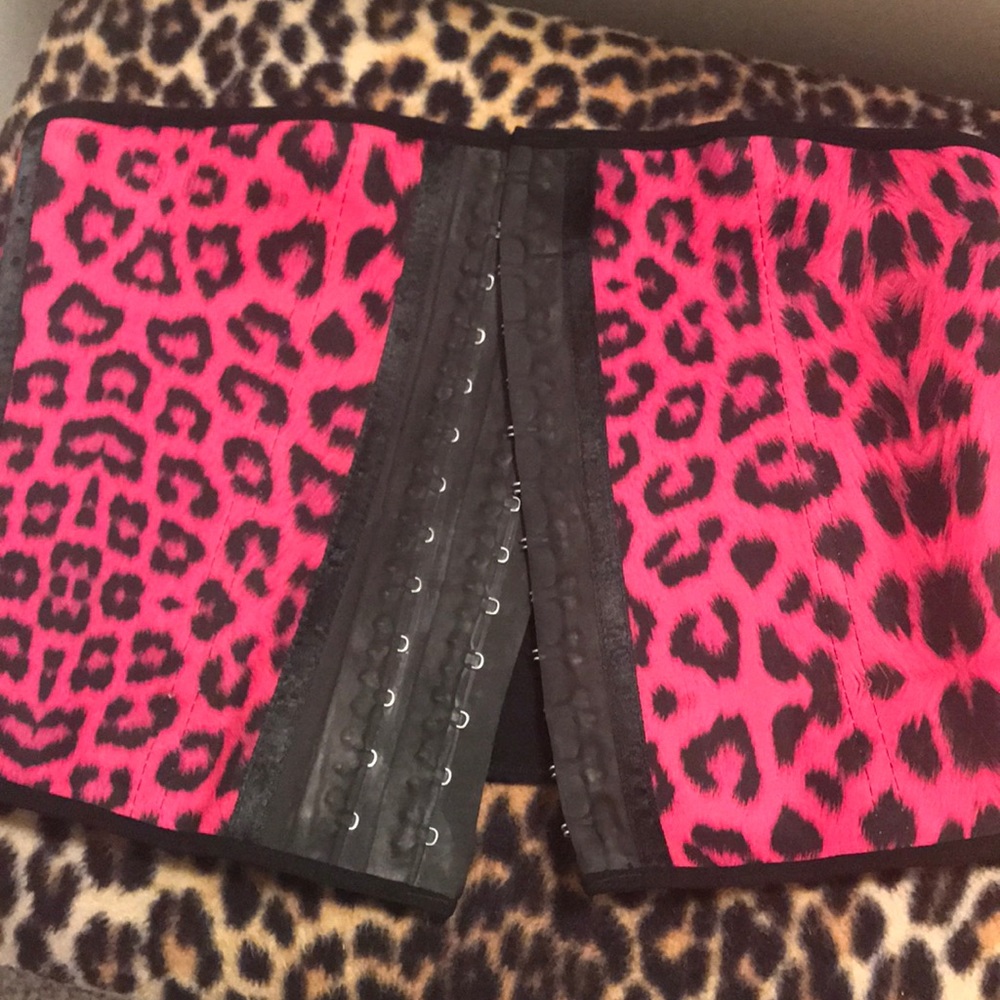 Waist Shaperz Waist trainer